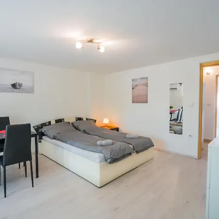 Zigzag Apartman Siofok Exterior photo