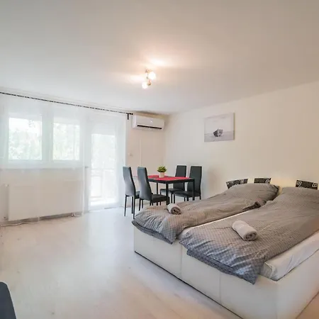 Zigzag Apartman Siofok Exterior photo